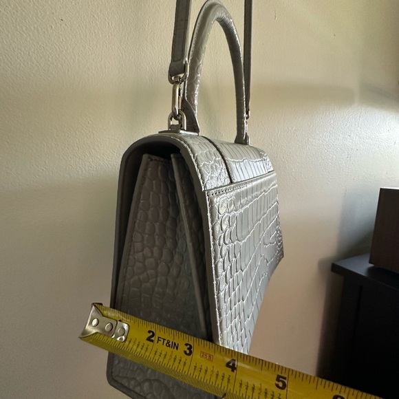 Authentic Balenciaga Hourglass in croc embossed calfskin - Picture 10 of 16